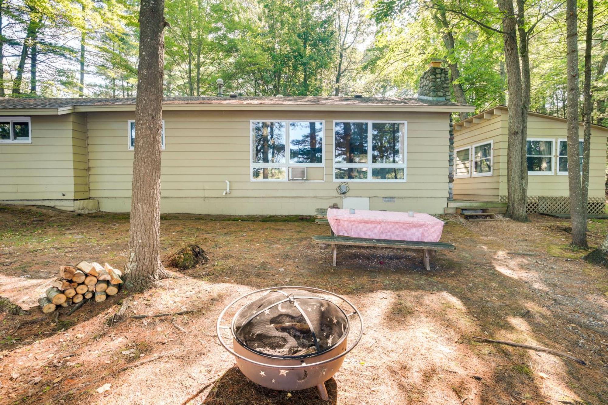 Serene Woodruff Cottage Lakefront Access! Exterior foto